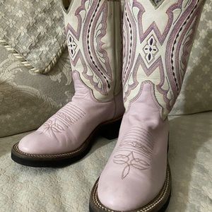 Pink Justin Cowgirl boots NWOT